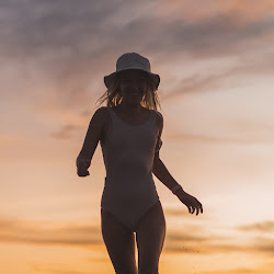 乒乓球球在对面可以触桌几次